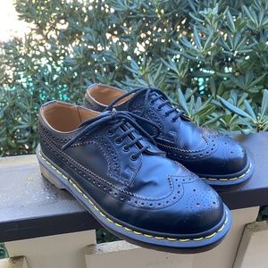 Doc Martens Made in England Brogue shoes Model 3989